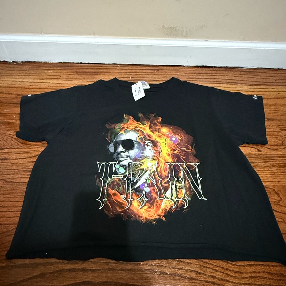 Fashion Nova Black Graphic Crop Top